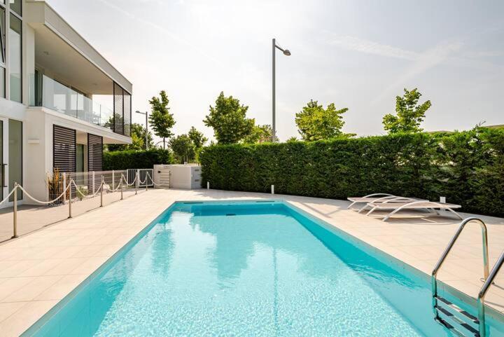Apartment Luma With Pool Lido di Jesolo Esterno foto
